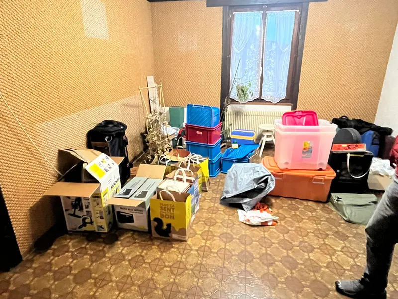 Ferraille et déchets sortis avant rotation de benne